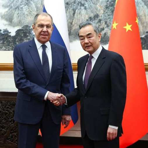 Press review: Lavrov's China visit paves way for Putin and Israel, Hamas talk truce again