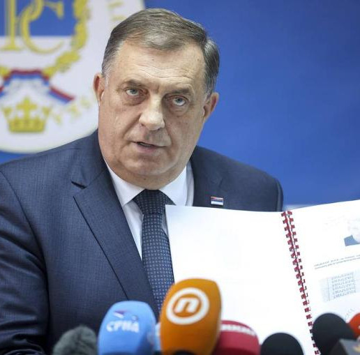 World ignores 3,500 Serbs killed in Srebrenica area — Dodik