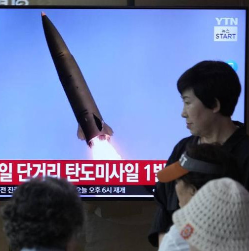 North Korea fires around ten ballistic missiles