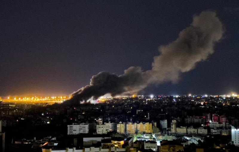 Israeli warplanes strike southern outskirts of Beirut