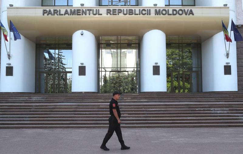 Moldova declares state of emergency due to uncertainty over gas transit through Ukraine