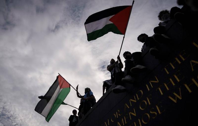 Press review: Protest wave may make Israel cave and Mideast gives Blinken chilly reception