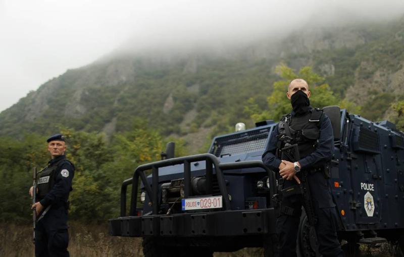 Press review: Tensions rise on Serbia-Kosovo border and Russia unveils military doctrine