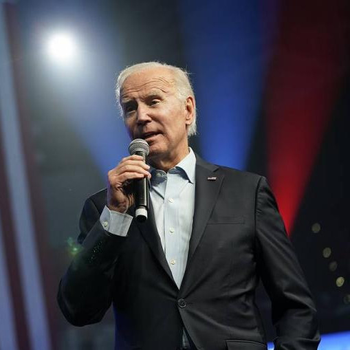 Biden congratulates several lawmakers, governors on election victory