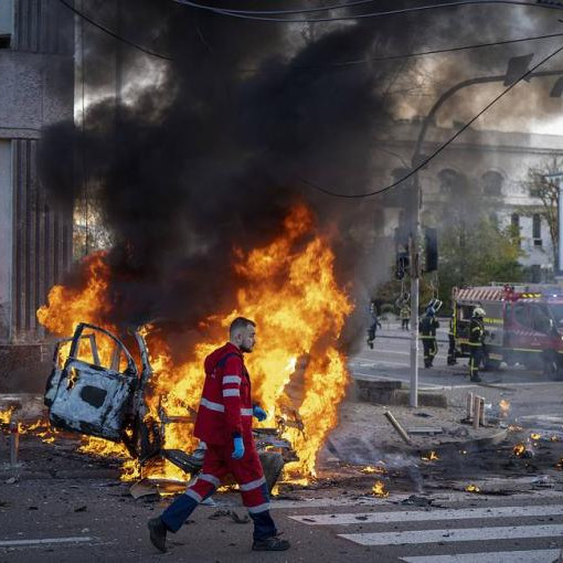 Ukrainian lawmaker reports explosions in Kiev