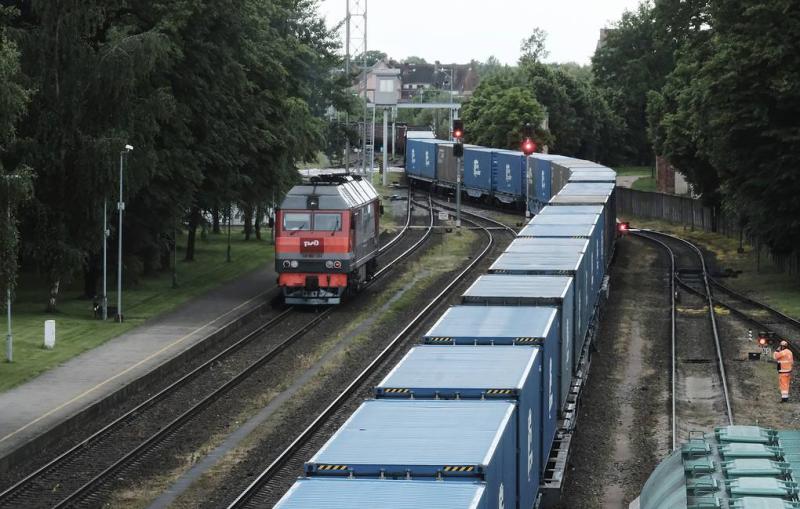 Press review: Kaliningrad transit deal reached and why Kiev attacked the Kherson Region