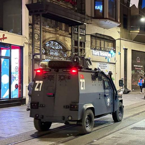 Turkish police detain man who left bomb on Istiklal street in Istanbul