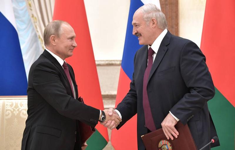 Press review: Putin to meet Lukashenko in Belarus and EU beats Asia in Russian LNG imports