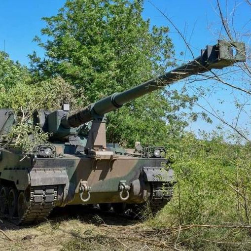 Ukrainian military shells Donetsk with heavy artillery weapons