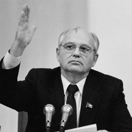 Press review: Russia remembers Gorbachev and EU still haggling over visa ban