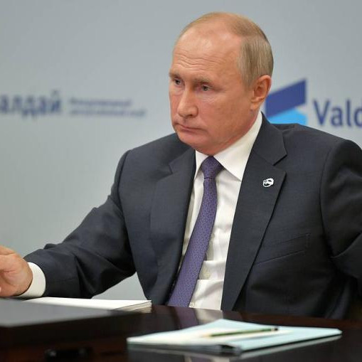 Putin: "Sitting things out can hardly work in the modern world"