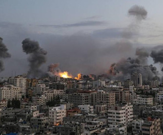 Press review: Israel, Palestine clash anew in Gaza and Kiev fears being left high and dry