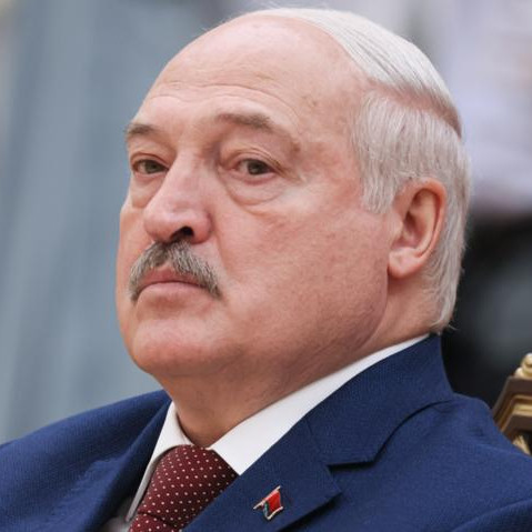 Лукашенко призвал оппонентов "перевернуть страну" на выборах