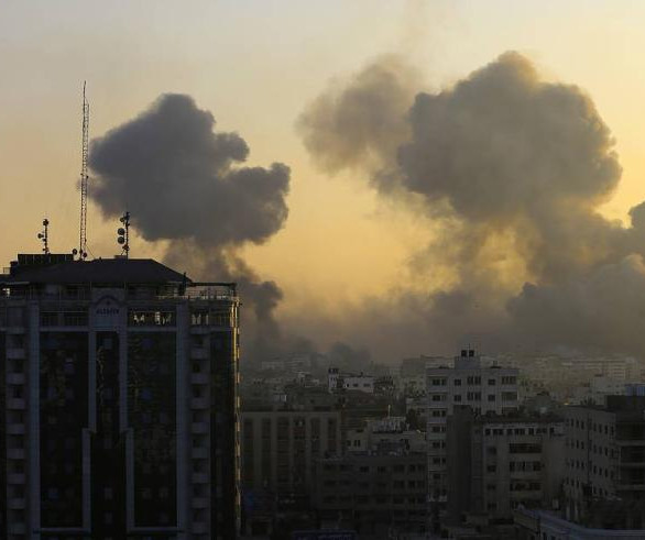 Press review: US upset Gaza clash clouds Kiev and OFAC slaps toxic SDN brand on SPB bourse