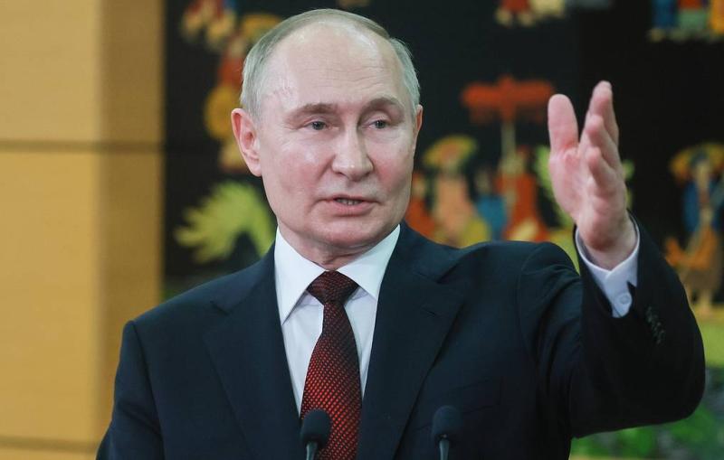 Sanctions and peace initiatives: what Putin told reporters in Hanoi