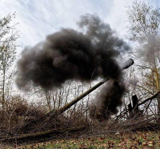 Russian forces wipe out two Ukrainian arms depots in Kherson area over past day