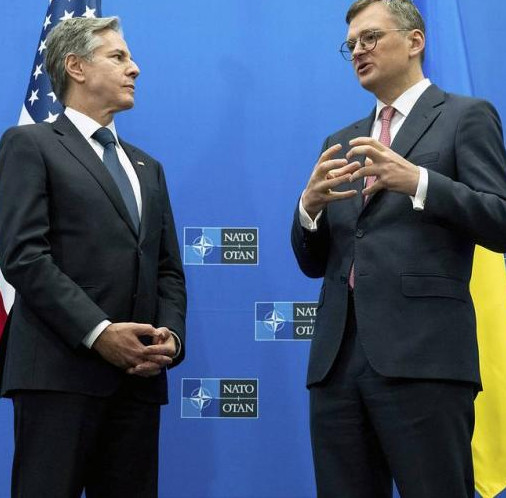 Press review: NATO placates Ukraine with pure symbolism and China ready to host EU leaders